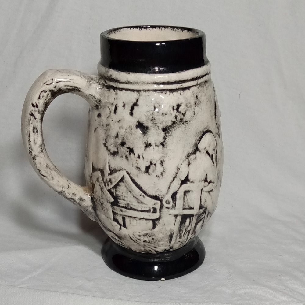 Hand Painted Ceramic Beer Stein Mug - Picture 6 of 8